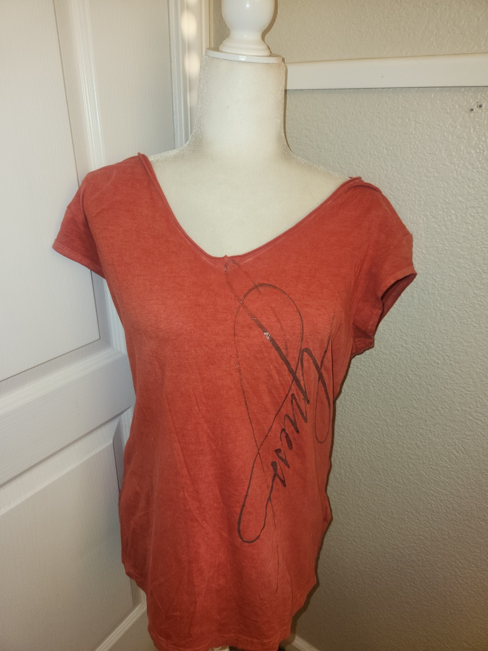 Guess Women's Red V-Neck Logo Tee